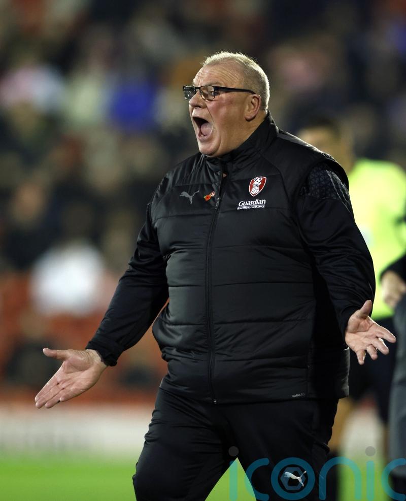 Referee&rsquo;s &lsquo;atrocious performance&rsquo; infuriates Rotherham boss Steve Evans