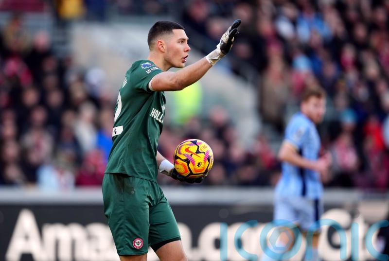 Goalkeepers allowed to hold on to ball for eight seconds from next season