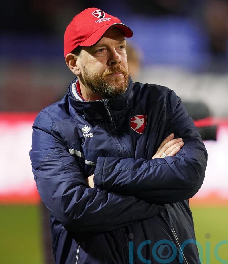 Darrell Clarke takes the points despite chaotic ending to Barnsley&rsquo;s win