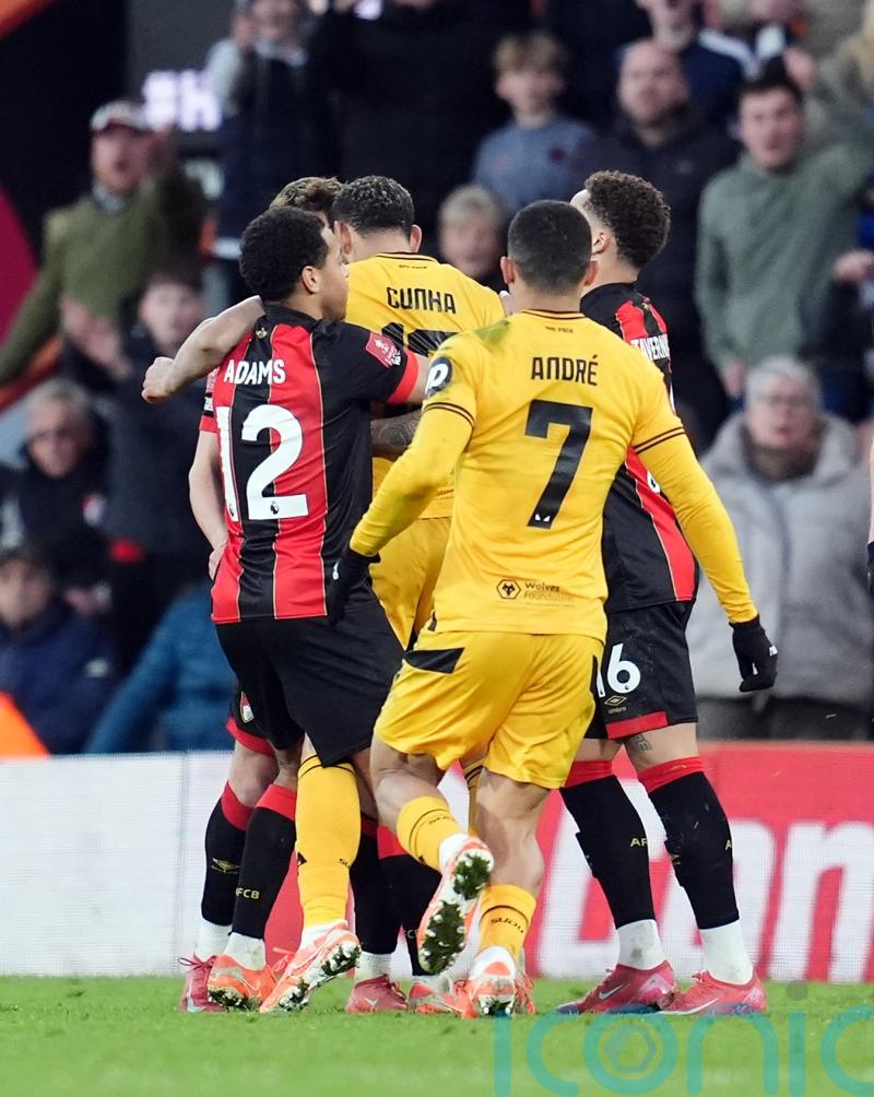 Vitor Pereira remains upbeat despite losing key man Matheus Cunha to red card