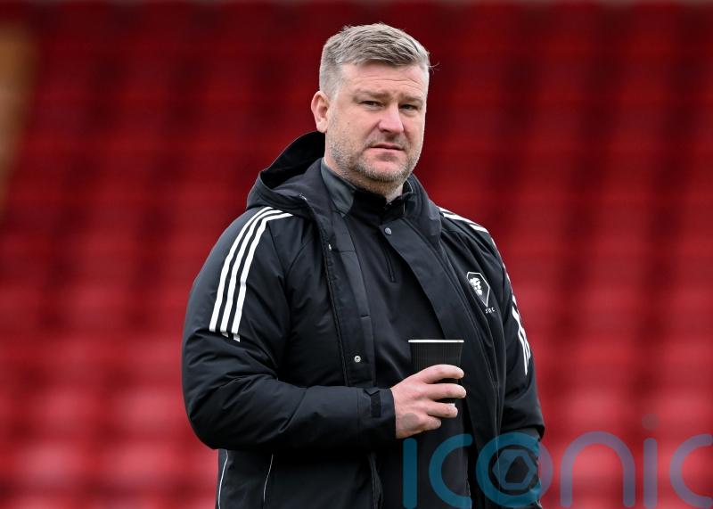 Karl Robinson sets sights on top-seven finish as Salford share draw with Crewe
