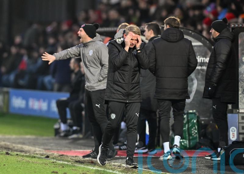 Pete Wild fumes over referee Bobby Madley&rsquo;s display during Fleetwood draw