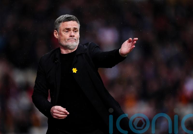 Graham Alexander lauds &lsquo;relentless&rsquo; Bradford after comprehensive Colchester win