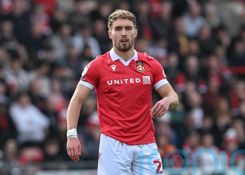 Sam Smith earns Wrexham a point against his former club Cambridge