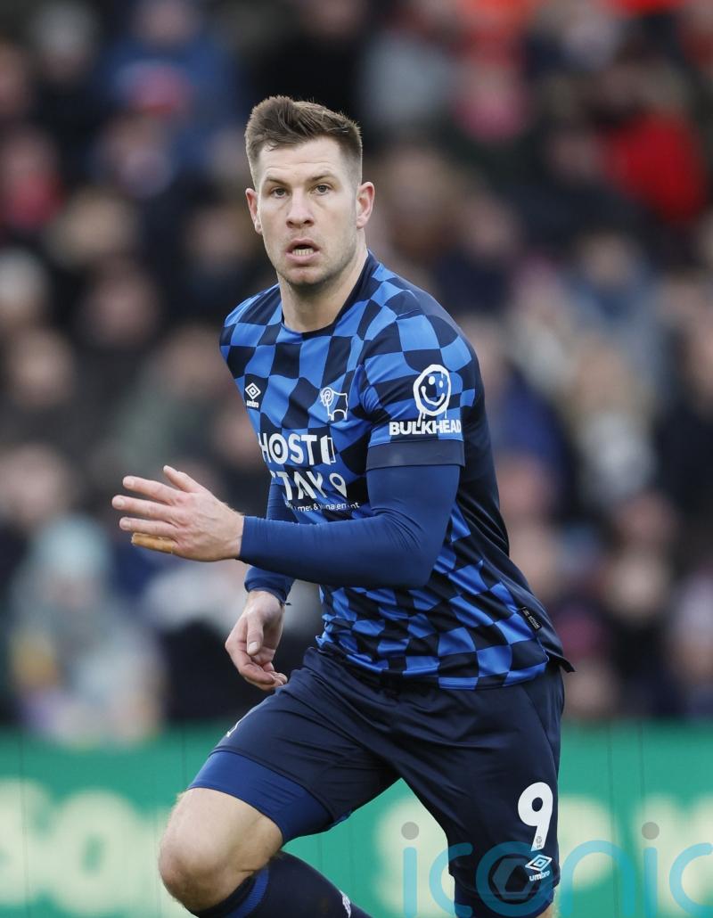 Substitute James Collins fires Lincoln to victory at Reading