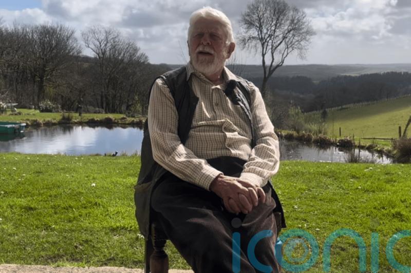 Veteran explorer to celebrate 89th birthday with 22-mile charity row