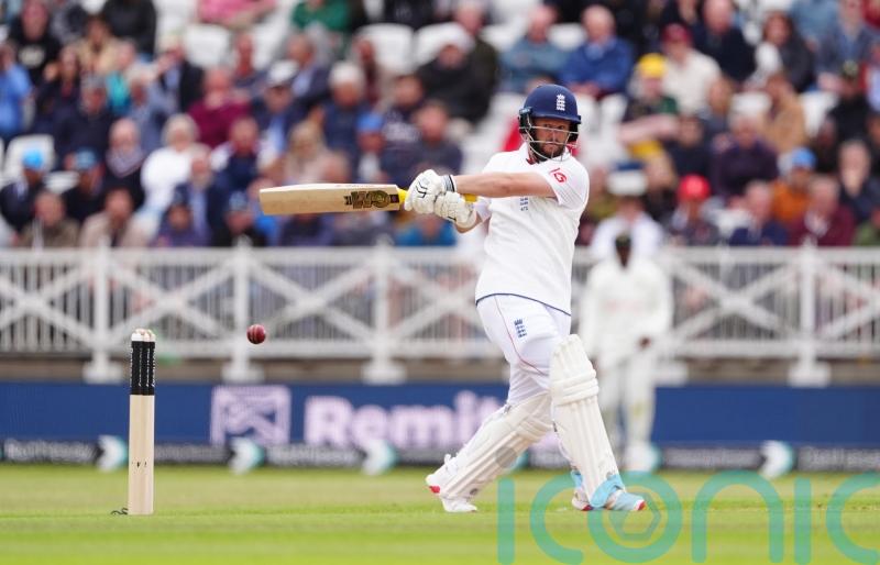 Zak Crawley and Ben Duckett get England off to solid start against Zimbabwe