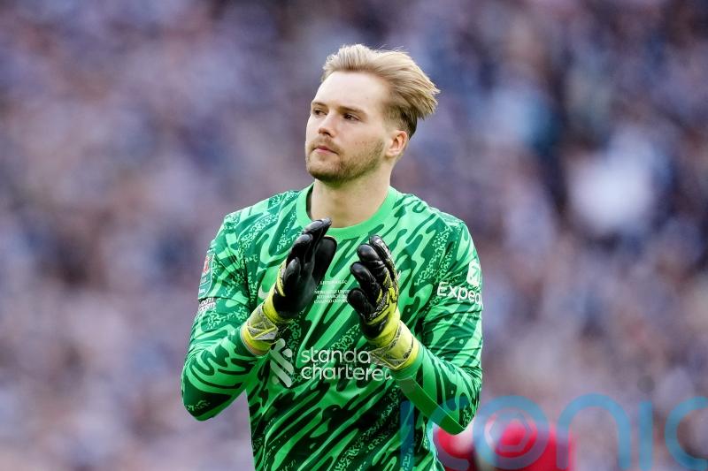 Brentford sign Caoimhin Kelleher as Mark Flekken leaves for Bayer Leverkusen