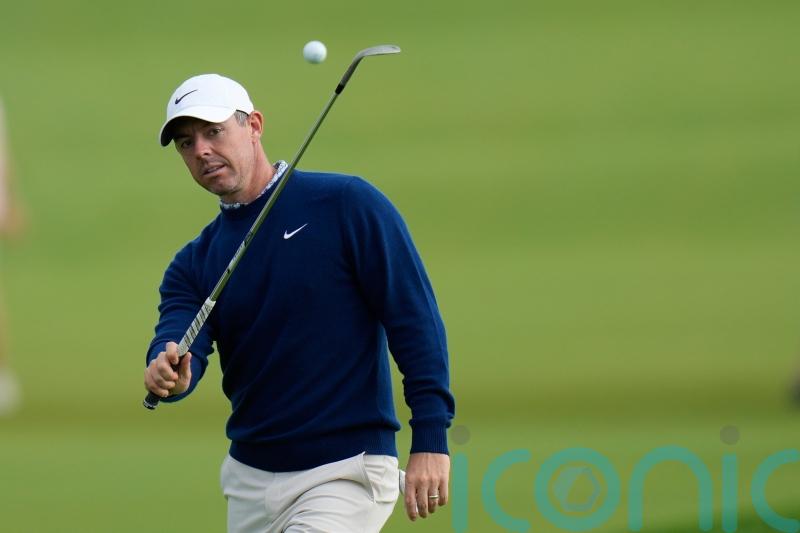 Angry Rory McIlroy narrowly survives cut at US Open