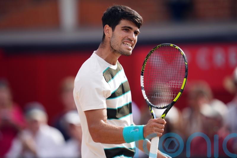 Carlos Alcaraz regains his Queen&rsquo;s crown after beating Jiri Lehecka in final