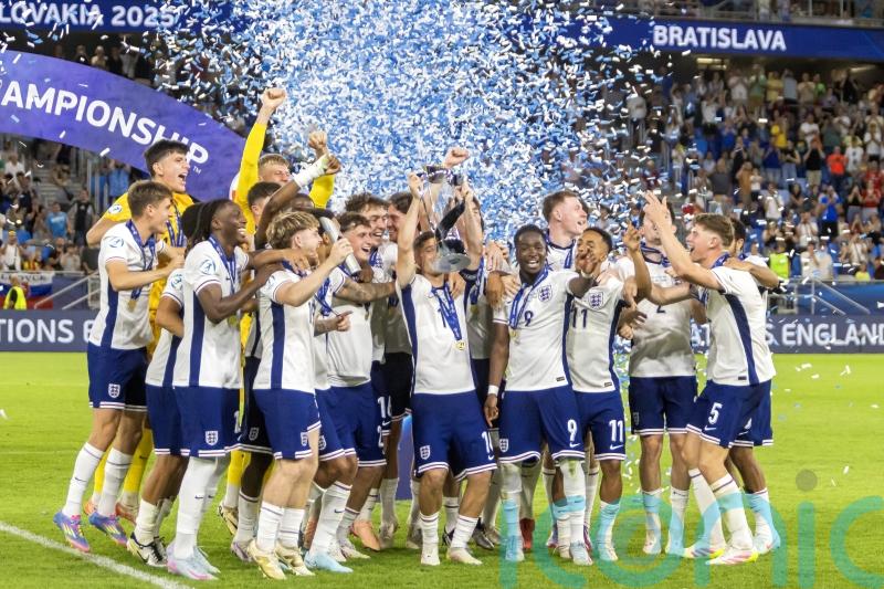 Lee Carsley challenges England Under-21s to complete European hat-trick