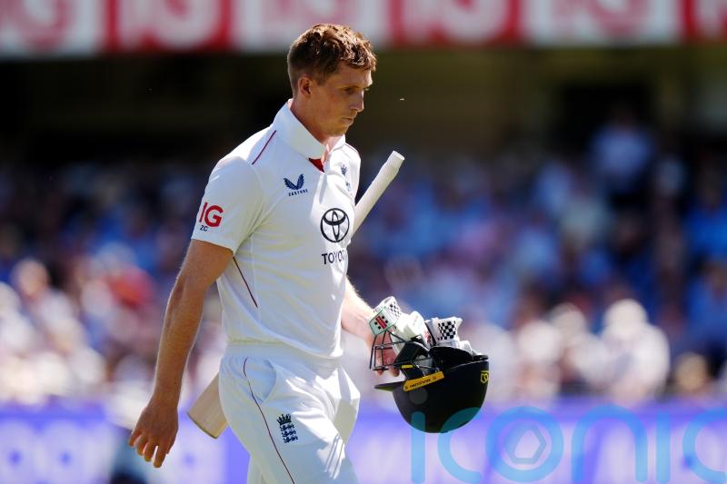 India dismiss both England openers in same over on first morning of third Test