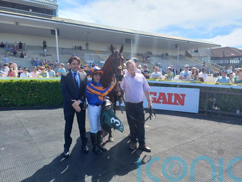 Rock Of Cashel gets his head in front for Navan victory