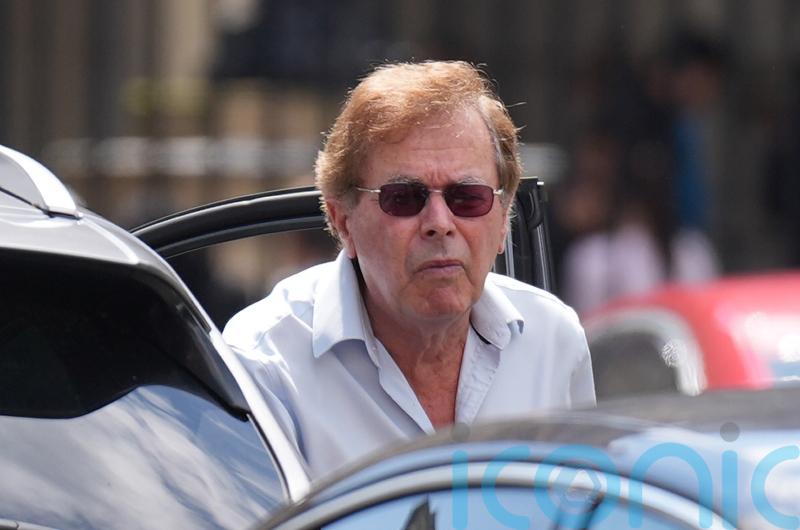 &lsquo;How dare you&rsquo;: Alan Shatter criticised in committee on Israeli settlements bill