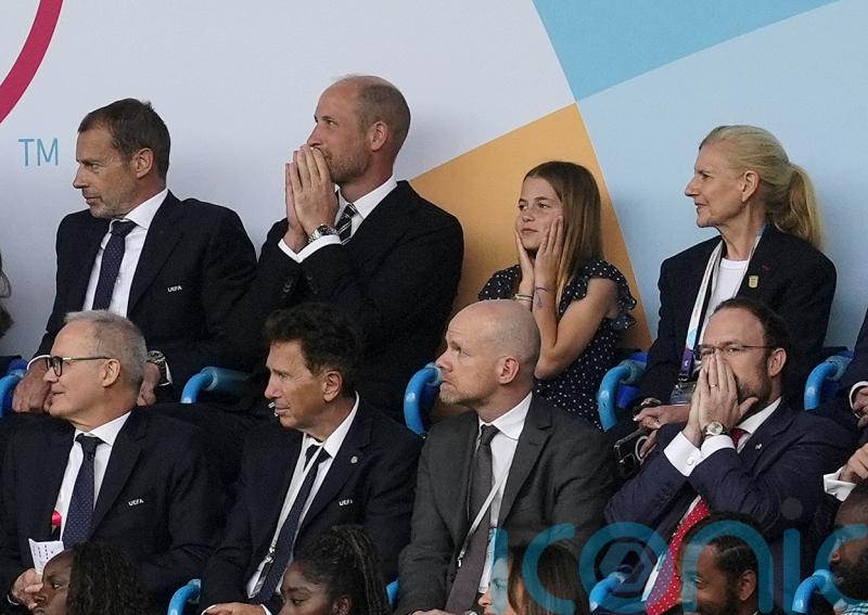 England fans watch on nervously as Lionesses fall behind in final