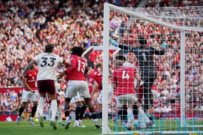 Ruben Amorim defends Altay Bayindir after Man Utd keeper blunder boosts Arsenal