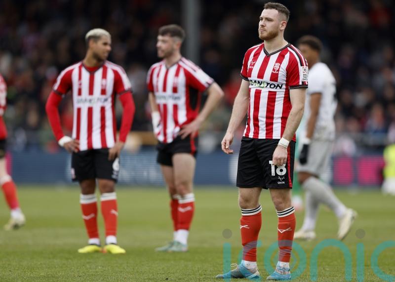 Ben House goal against Burton sends Lincoln through to Carabao Cup third round
