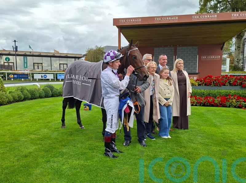 Mumhan impresses for Jim Bolger in winning start at the Curragh