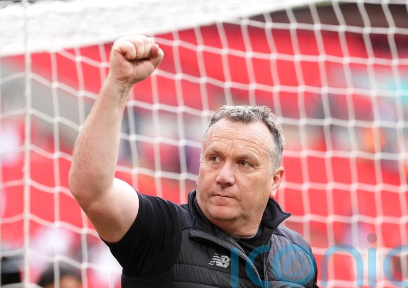 Micky Mellon rages as referee despite Oldham&rsquo;s win