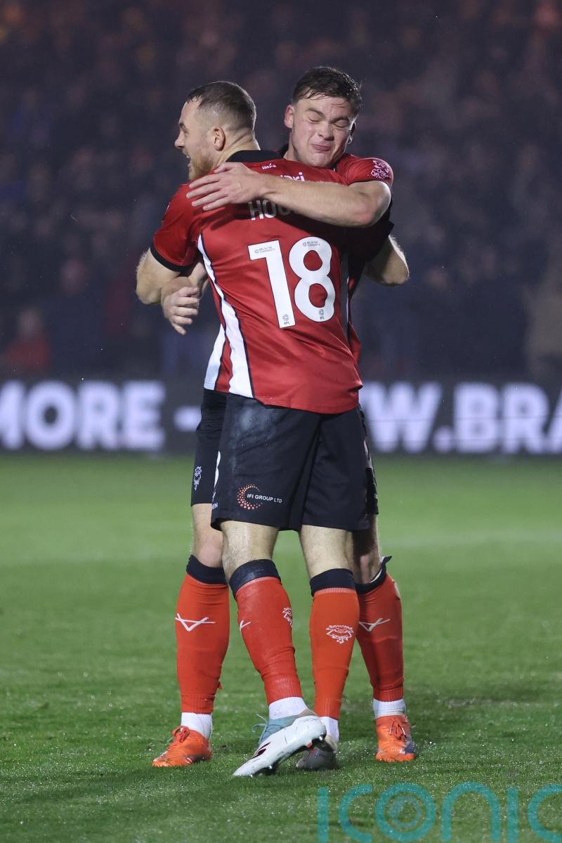 Lincoln continue promotion charge with comfortable victory over Bradford