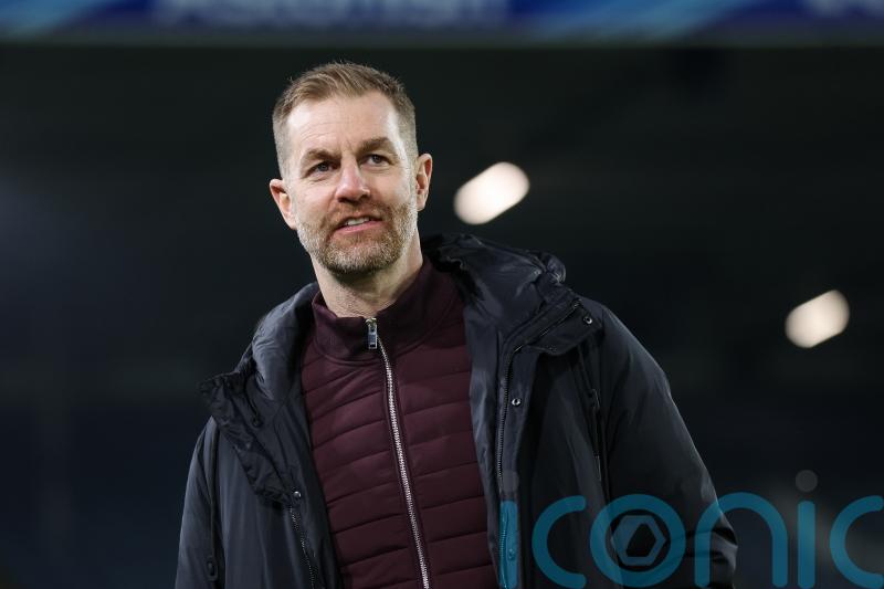 Simon Weaver hails &lsquo;professional&rsquo; display as struggling Harrogate beat Tranmere